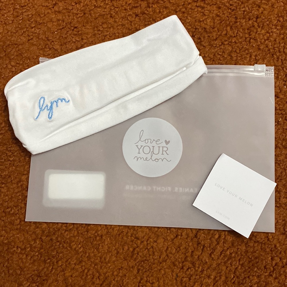 🆕Love Your Melon White Sky Blue Classic Scrunch Headband🆕